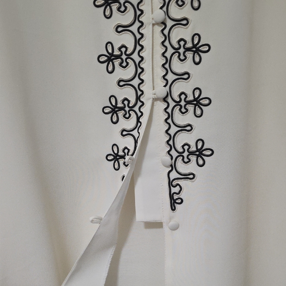 Vintage Yves St. Clair Ivory Top with Black Detailing - Picture 5 of 5